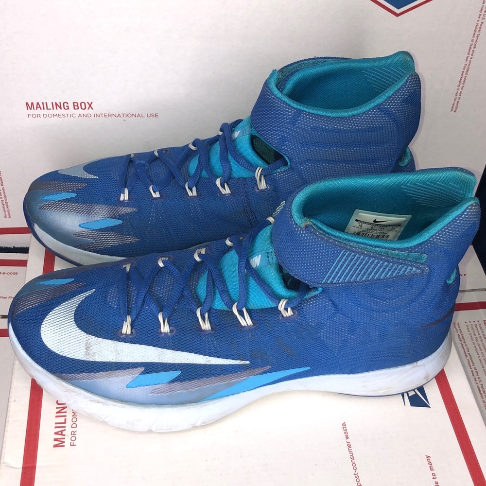 Zoom Hyperdunk Basketball Sneakers - image 4
